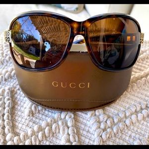 GUCCI SUNGLASSES (authentic)
